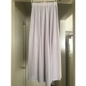 ❌SOLD! NWOT Long Gray Chiffon Skirt